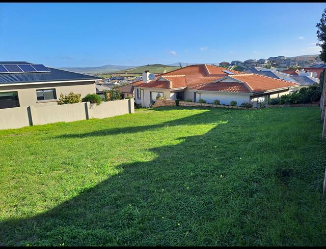 585M² VACANT LAND FOR SALE IN MONTE CHRISTO